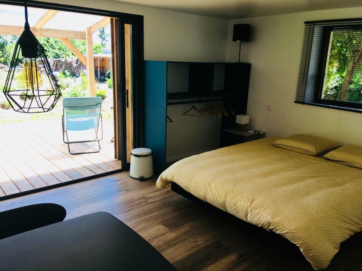 Les D'hotes De Bordustard Bed and breakfast